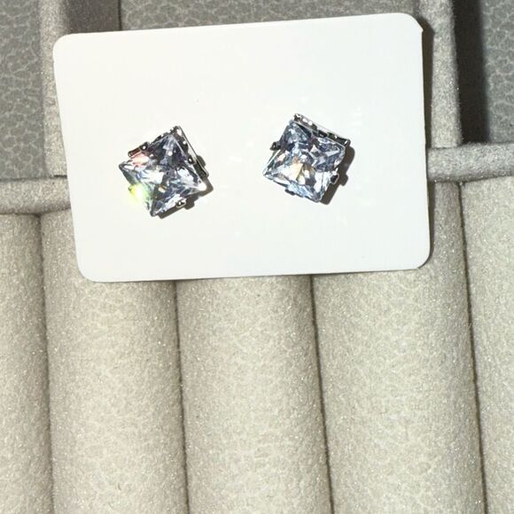 Accessories - New Sparkling Square Lightweight Crystal Earrings